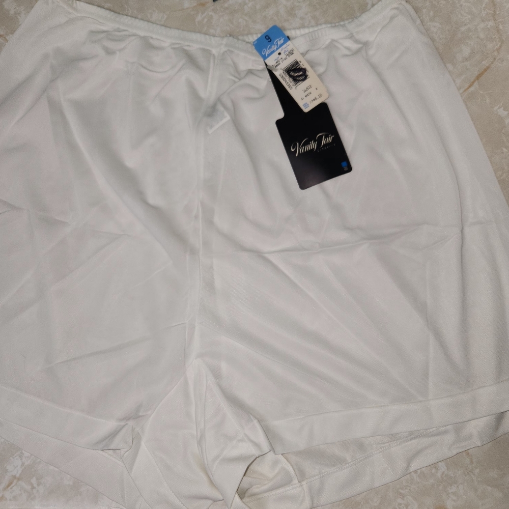 Vintage Vanity Fair White Slip Shorts Size 9 Style 16802